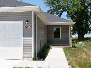 329A W Summit St, Aurora, MO 65605