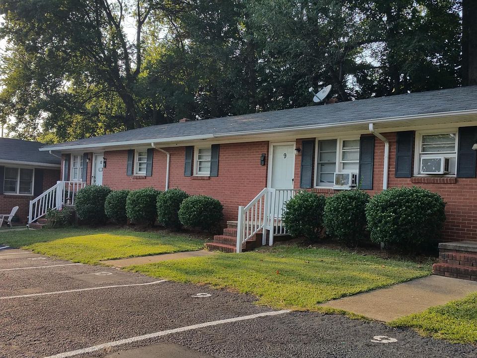 2nd image of 207 Garrison Dr