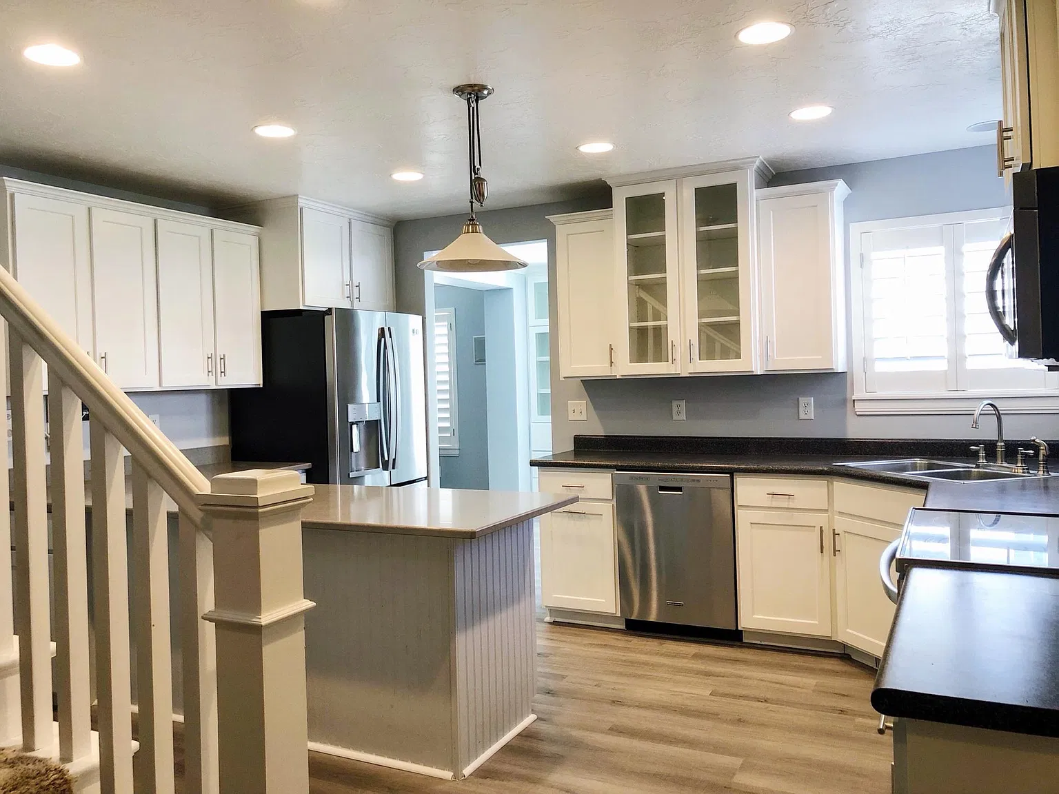 5 bed, 3372 sqft, $2,500 — Photo 2