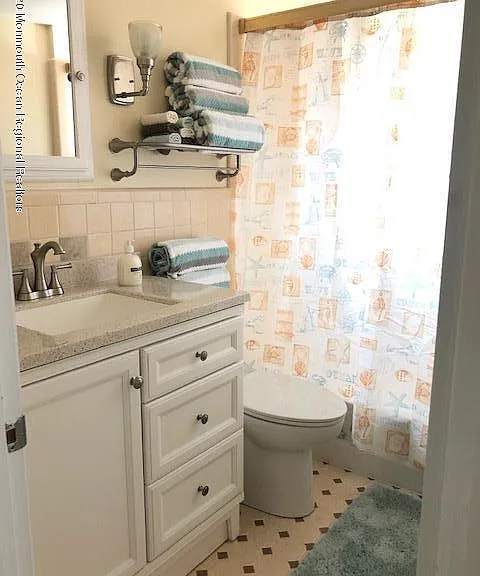 87 Embury Ave — Photo 21