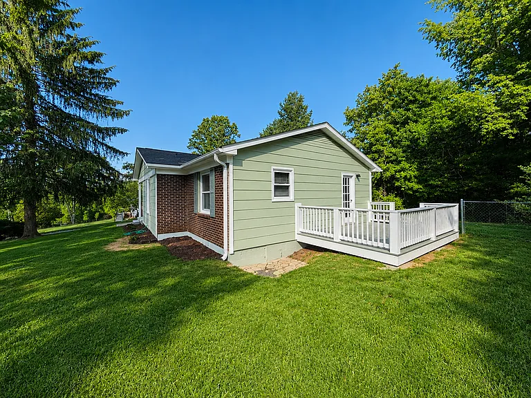 270 Youngs Cove Rd — Photo 3