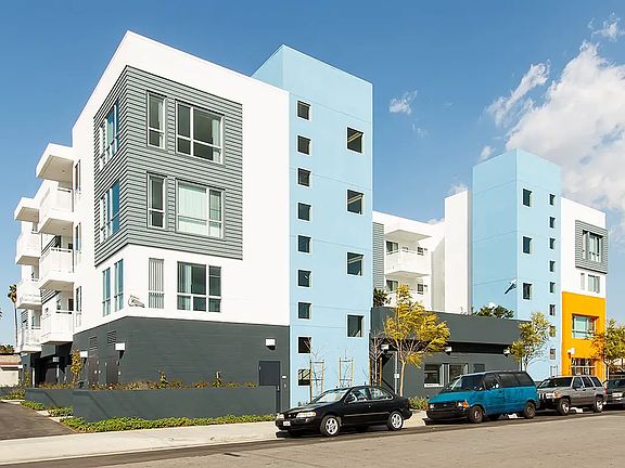 2nd image of 7621 S Figueroa St #3185