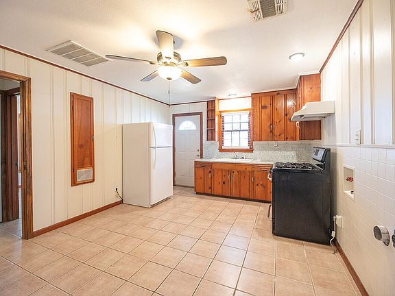 803B-CAMELIA-STREET-kitchen_03252025