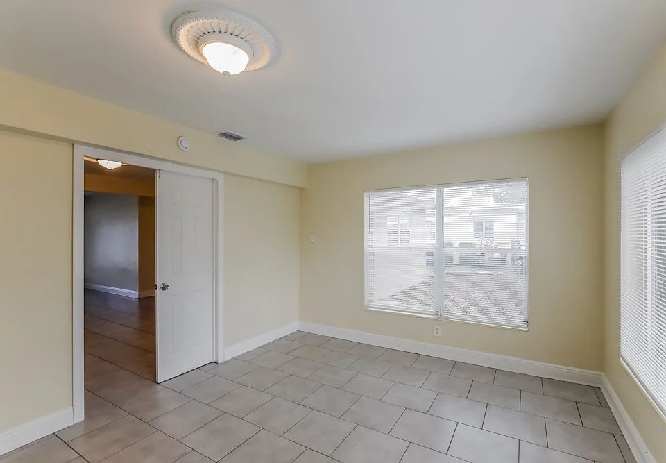 1st image of 541 W Dayton Cir