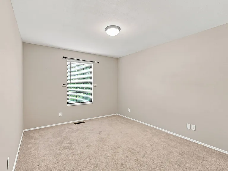 4874 Vermilion Dr — Photo 17