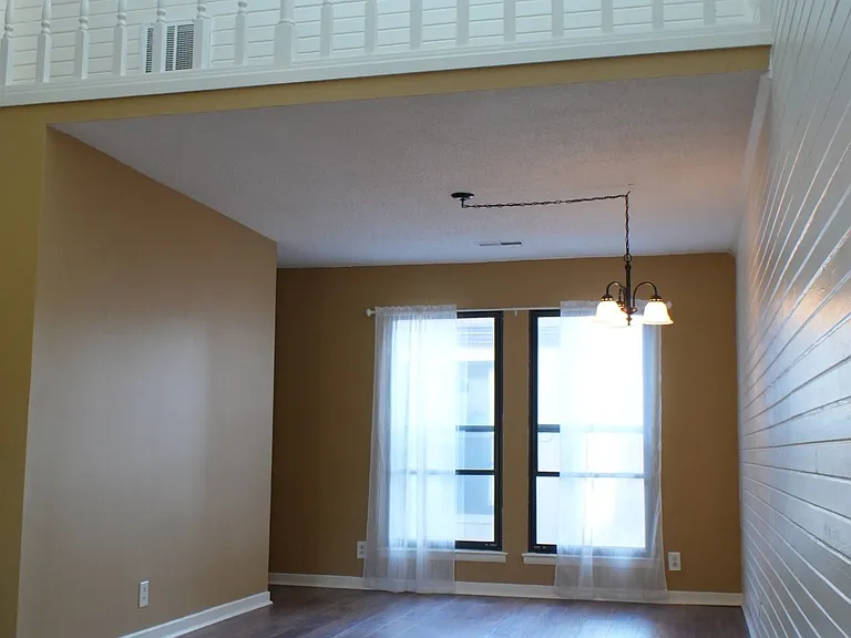 220 Harpers Mill Ct — Photo 9