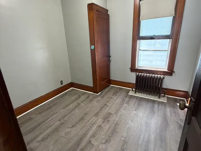 335 Manning Blvd #2 — Photo 4