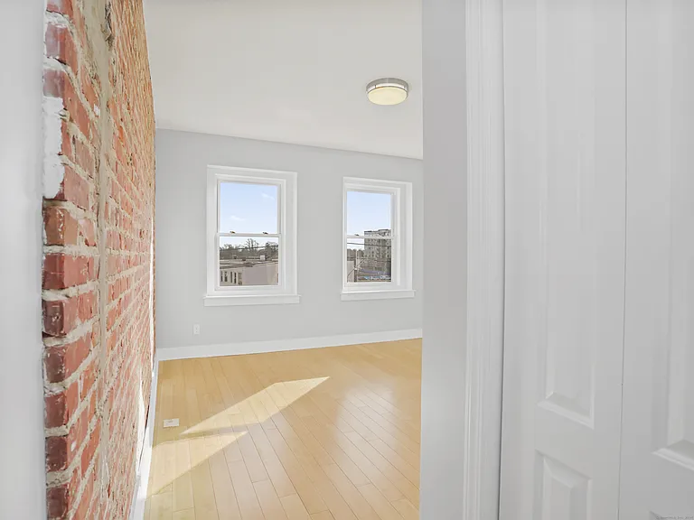 775 Atlantic St #3L — Photo 10