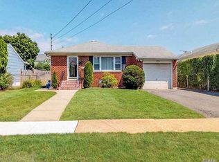 108 Lincoln Rd, Hempstead, NY 11550