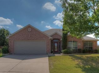 8512 Thicket Ct, Fort Worth, TX 76123