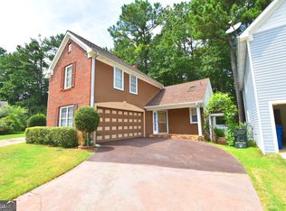 571 N Fairfield Dr, Peachtree City, GA 30269