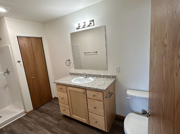 815 E Wisconsin St APT 507