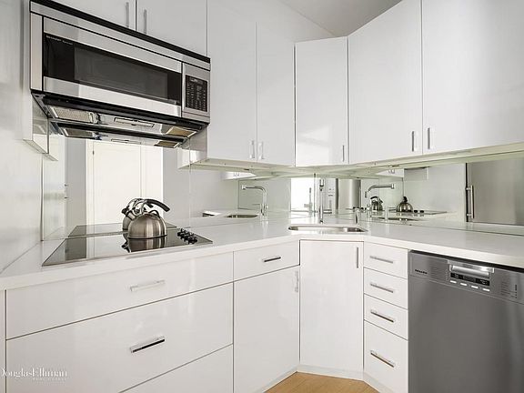 5th image of 465 Park Ave APT 14D
