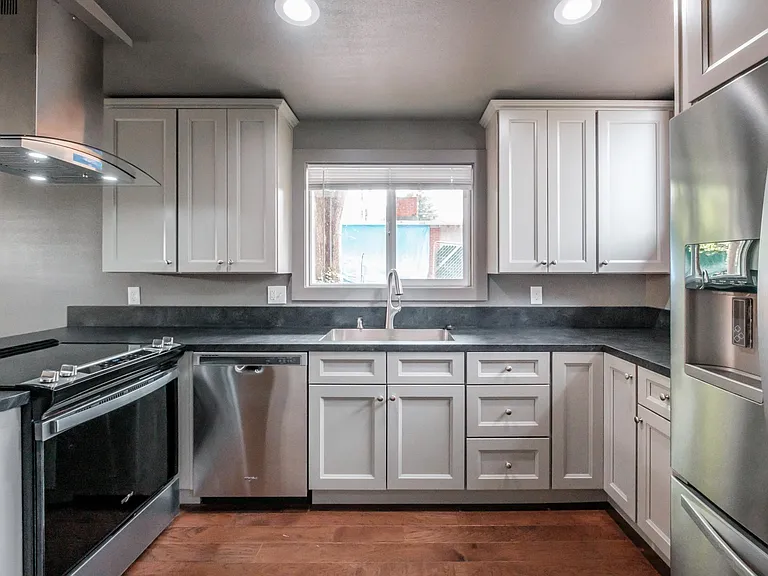 837 Woodmansee St SE — Photo 7