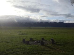 10098 Round Valley Rd, Cascade, ID 83611