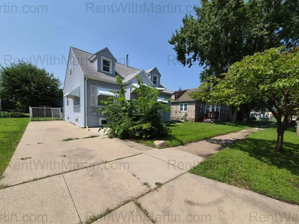 137 Hope Ave, Waterloo, IA 50703