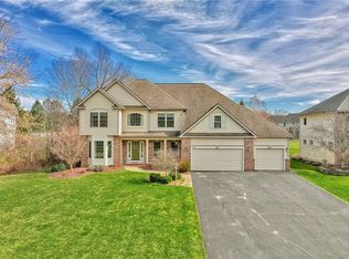 114 Fiddlers Holw, Penfield, NY 14526