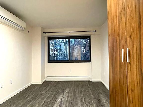 5th image of 3508 146th St #4C
