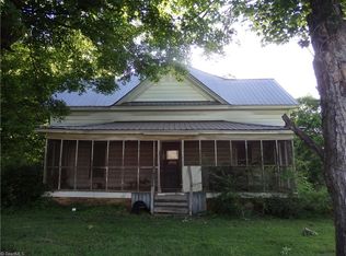 348 Daniel St, Denton, NC 27239