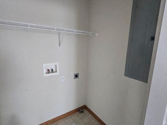 5th image of 129 Autumn Pine Dr