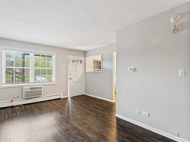 The Hinsdale — Photo 23