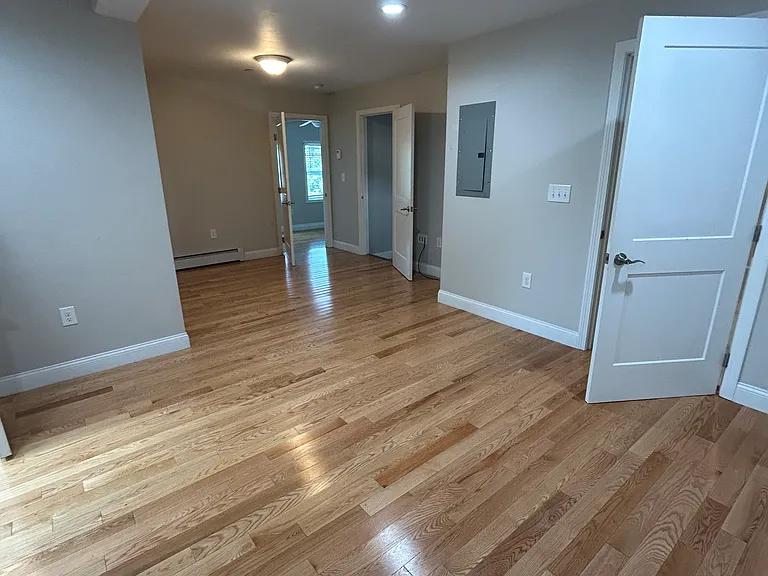601 Wood St #1-R — Photo 2