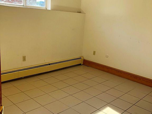 4th image of 33 South St APT 4