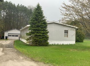 10612 Parkwood Dr, Montague, MI 49437