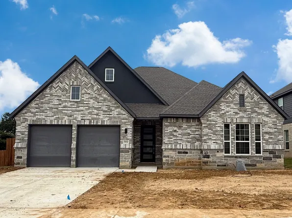 302 Alicia Ct, Mansfield, TX 76063