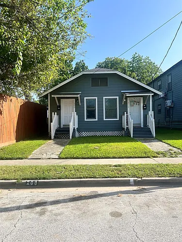 208 E Sterling St Photo 1