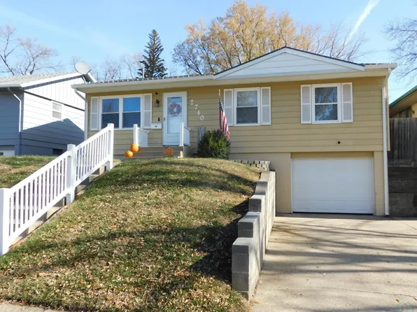 2740 S Cedar St, Sioux City, IA 51106