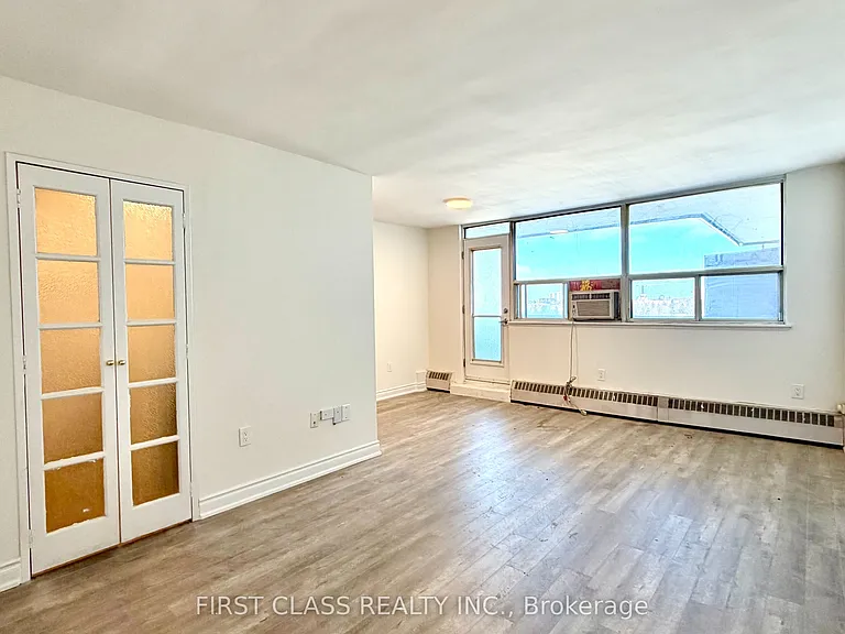 541 Blackthorn Ave #1415 — Photo 13