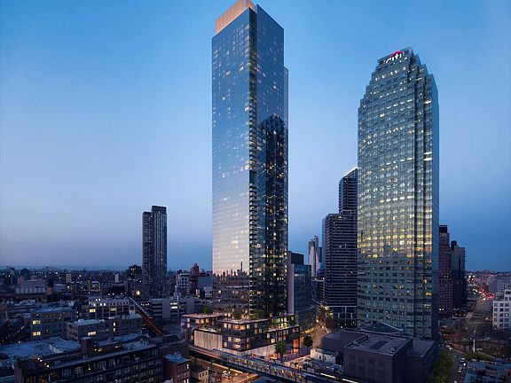 3rd image of 3 Court Sq #616