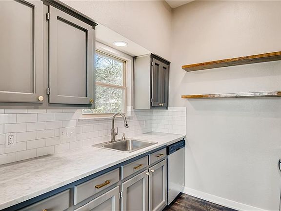 5th image of 16 Crystal Creek Trl