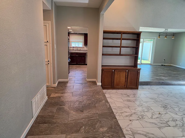 3720 Ray Hardy Dr — Photo 4