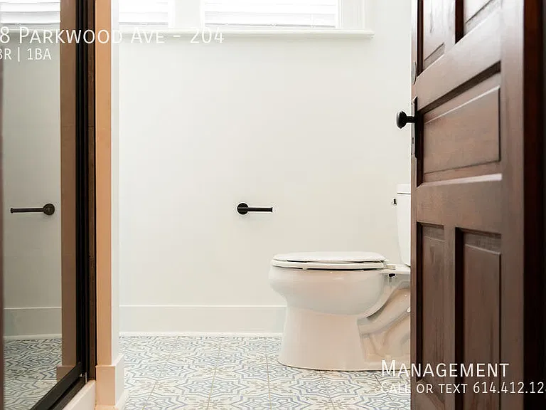 48 Parkwood Ave #204 — Photo 7