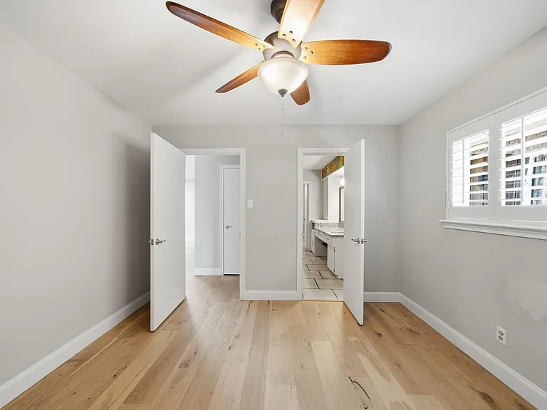 14110 Barryknoll Ln — Photo 22
