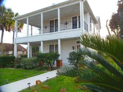 113 N Monroe St, Beeville, TX, 78102