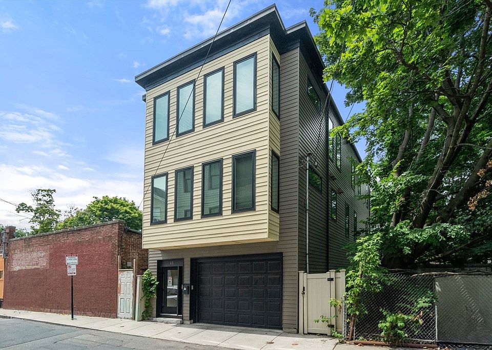 1st image of 15 Wendeller St #2