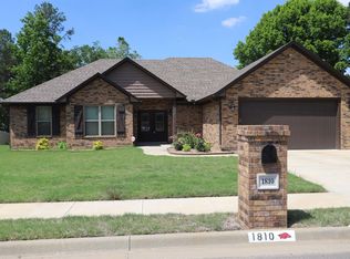 1810 Janie Francis Dr, Russellville, AR 72801