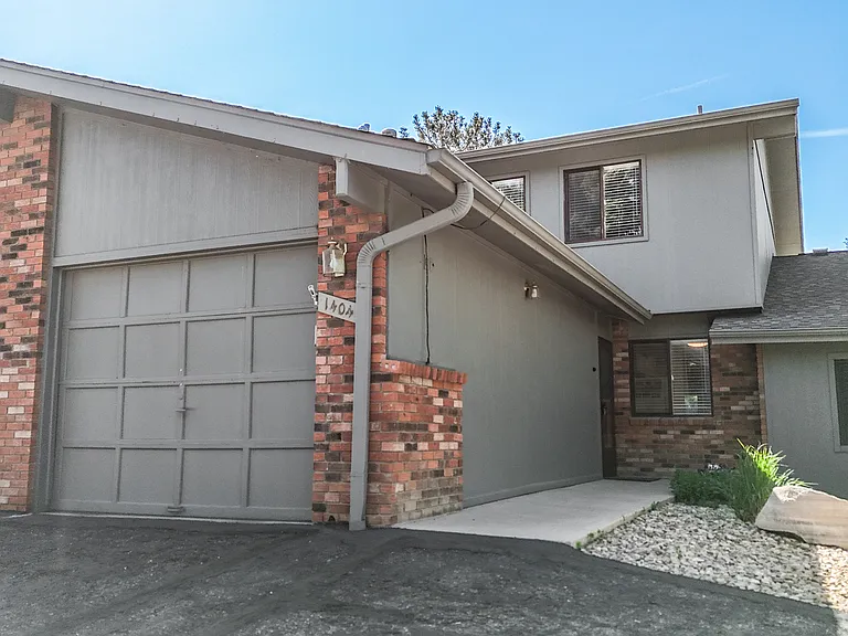 1404 Adriel Dr — Photo 27