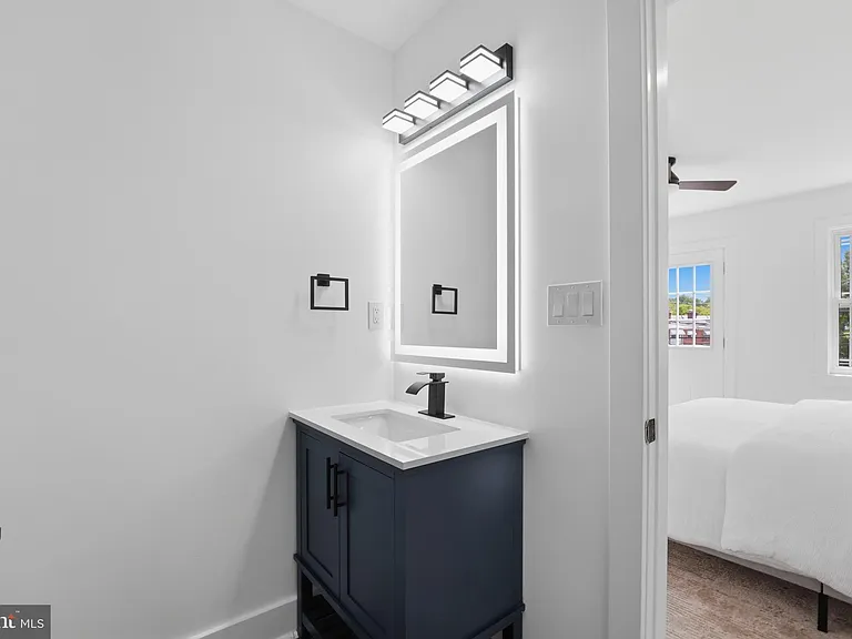 129 Hamilton St NW — Photo 26
