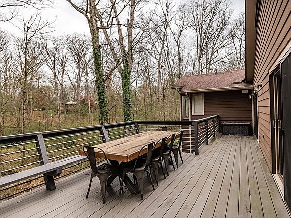5th image of 9409 Robinhood Cir