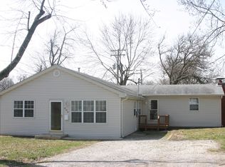 805 Dewey St, Belleville, IL 62221