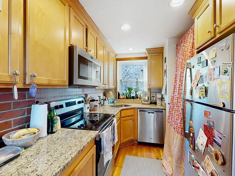 51 Hemenway St #6B — Photo 6