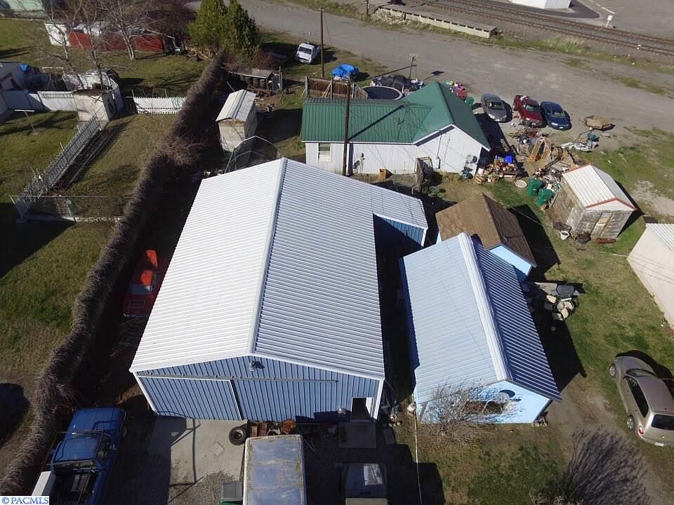 2nd image of 503 E 2nd Ave