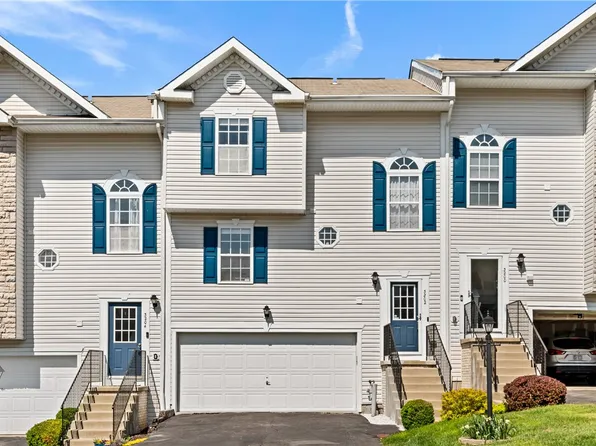 3202 Canterbury Dr N, Imperial, PA 15126
