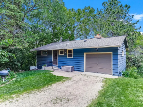 12800 Hilltop Rd, Burnsville, MN 55337
