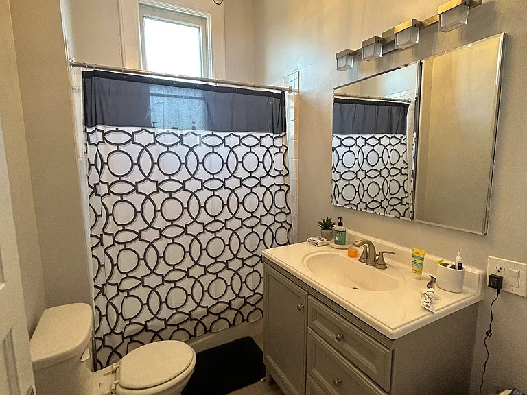 3359 N Seminary Ave #3 — Photo 17