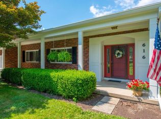 616 Marburn Dr, Columbus, OH 43214